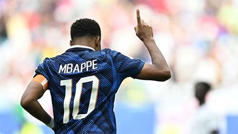 Kylian Mbappe và chiếc huy hiệu của lịch sử